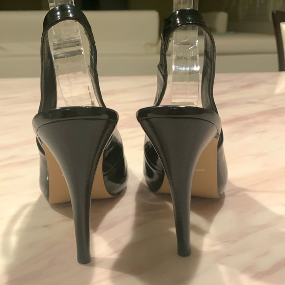 Nine West PU patent leather peep toe heels with hidden platform black 7.5M - Picture 4 of 6